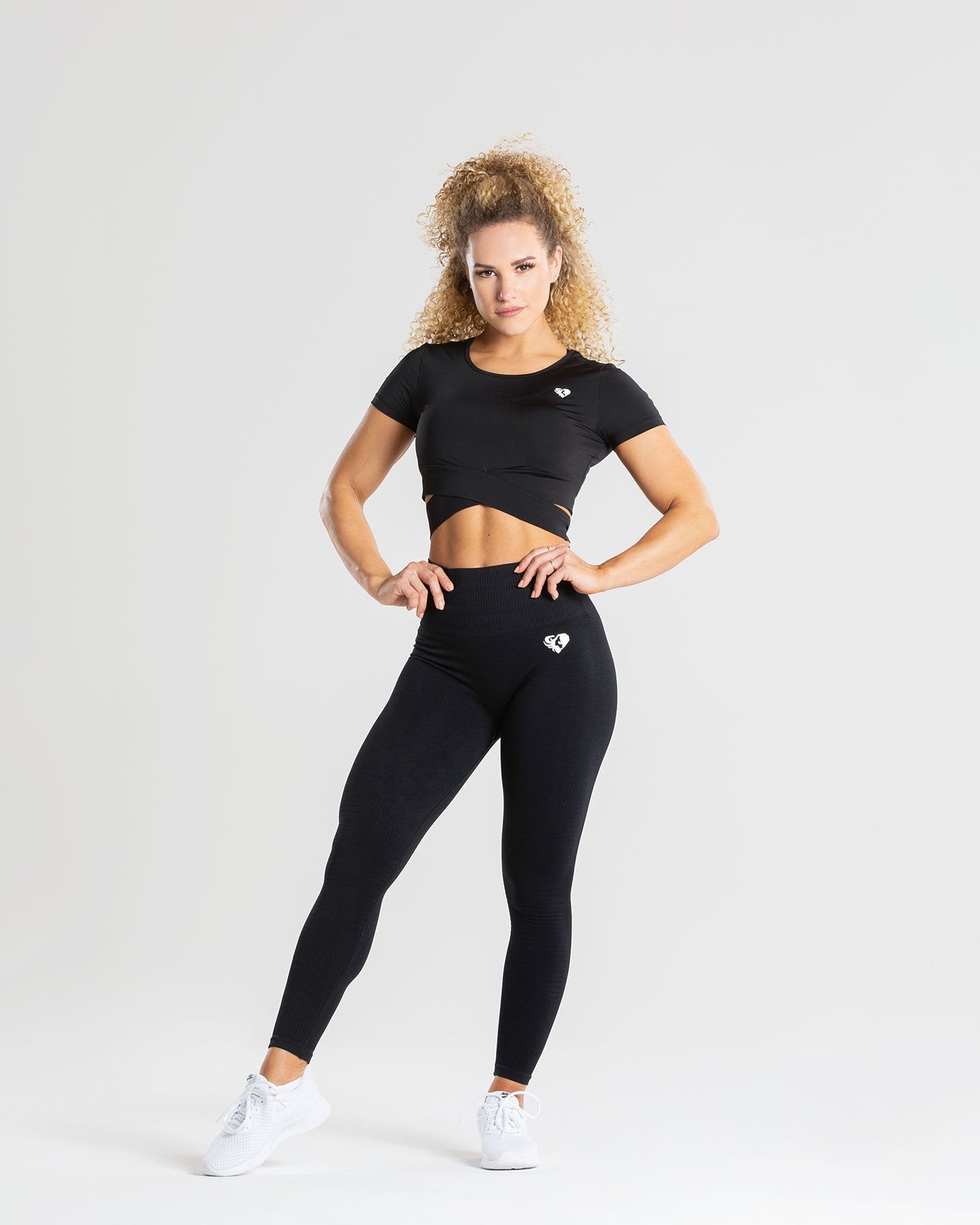 True Tie Crop Top | Black